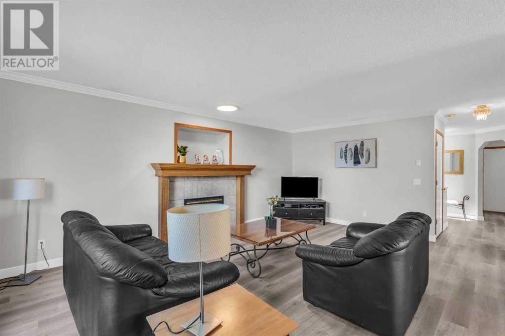 Single Family House for Sale in  Chaparral Manor SE Chaparral Calgary 