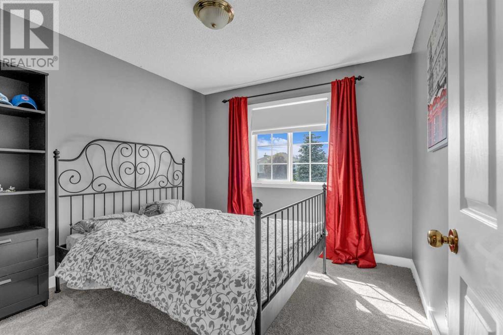 Single Family House for Sale in  Chaparral Manor SE Chaparral Calgary 