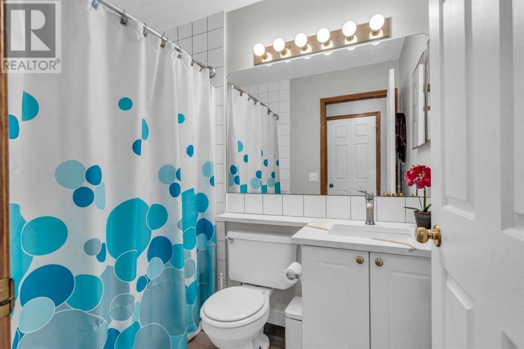 Single Family House for Sale in  Chaparral Manor SE Chaparral Calgary 