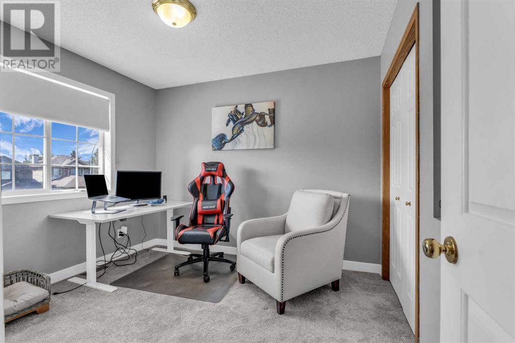 Single Family House for Sale in  Chaparral Manor SE Chaparral Calgary 