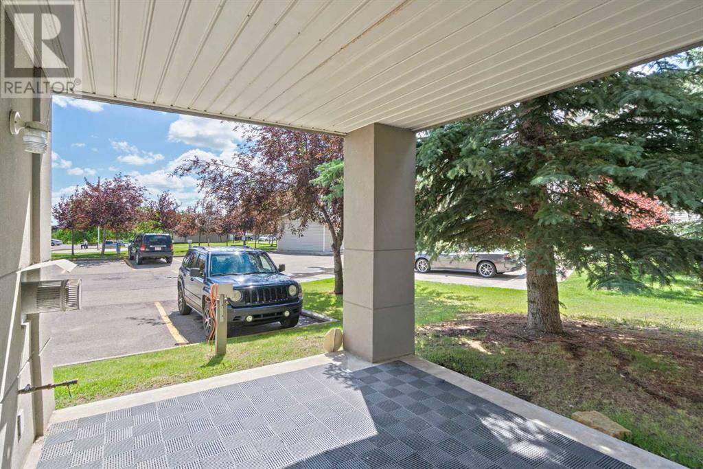 Single Family House for Sale in   Somervale Court Somerset Calgary 