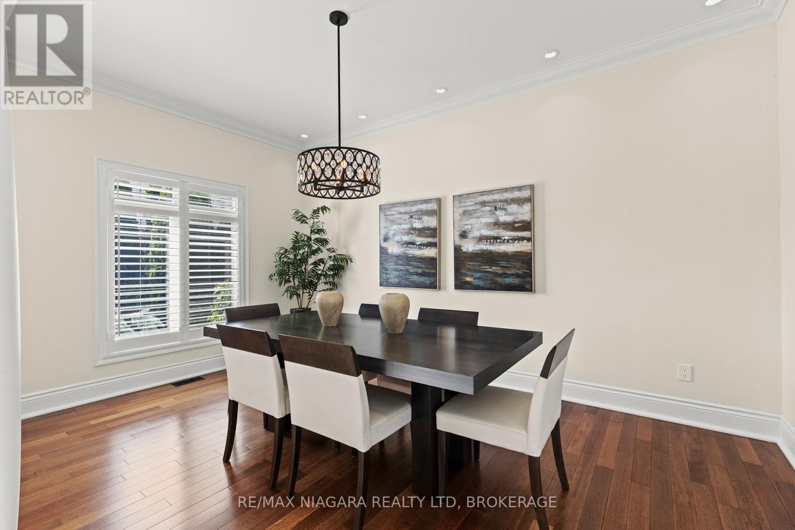 Photo 11 of 8319 Vegter Court, Niagara Falls ON