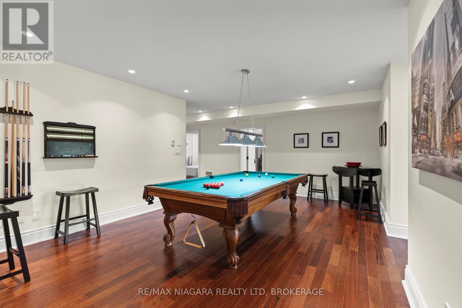 Photo 39 of 8319 Vegter Court, Niagara Falls ON