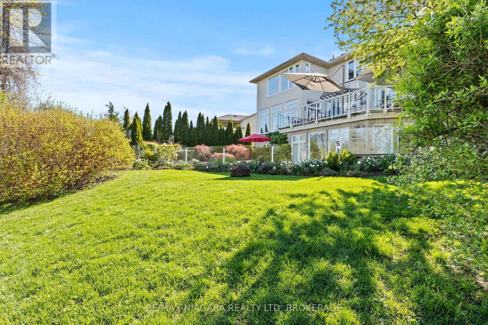 Photo 13 of 8319 Vegter Court, Niagara Falls ON