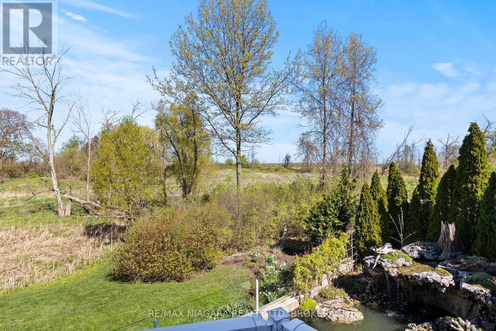 Photo 14 of 8319 Vegter Court, Niagara Falls ON