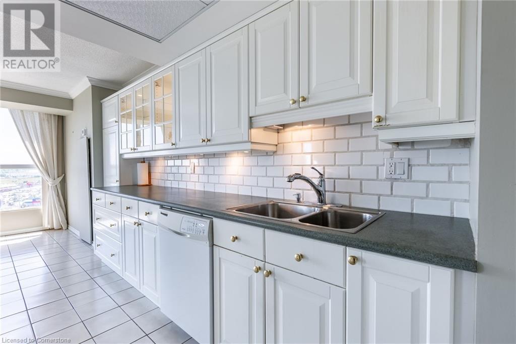 Photo 13 of 1271 Walden Circle Unit Ph 108, Mississauga ON