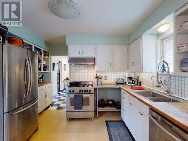 Photo 10 of 1159 19 Avenue, Vancouver BC