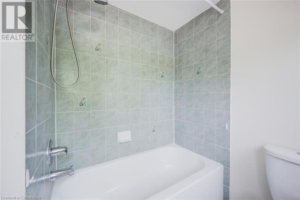 Photo 38 of 27 Putnam Drive, Brampton ON