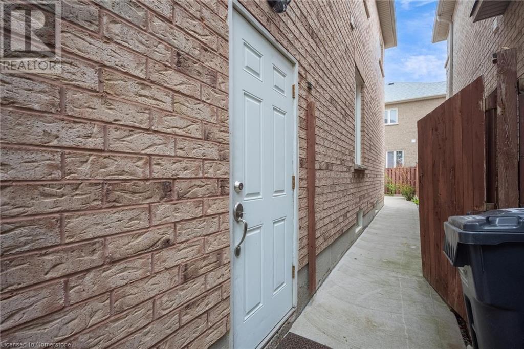 Photo 36 of 27 Putnam Drive, Brampton ON