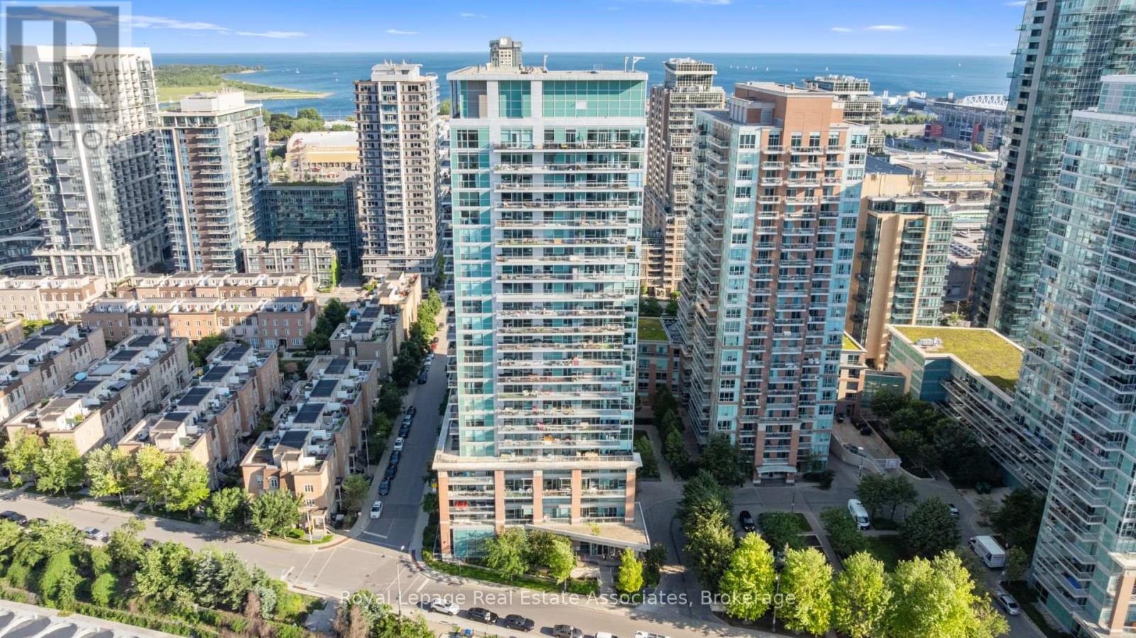 Photo 13 of 222 80 Western Battery Road, Toronto ON