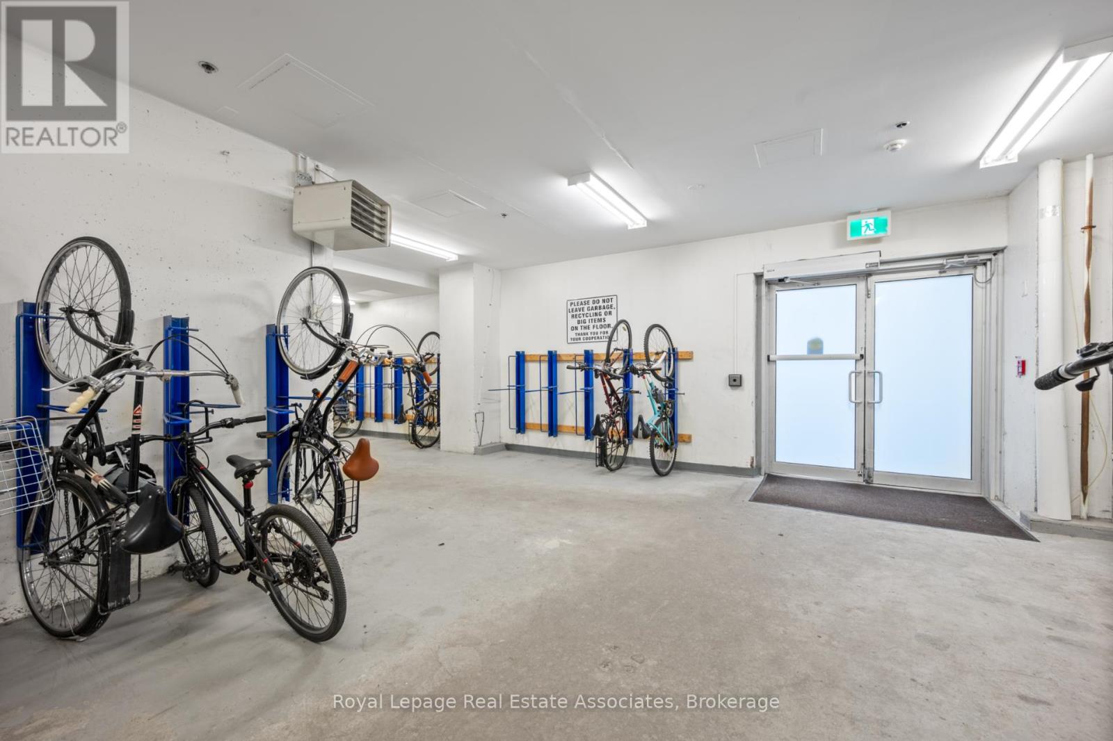 Photo 21 of 222 80 Western Battery Road, Toronto ON