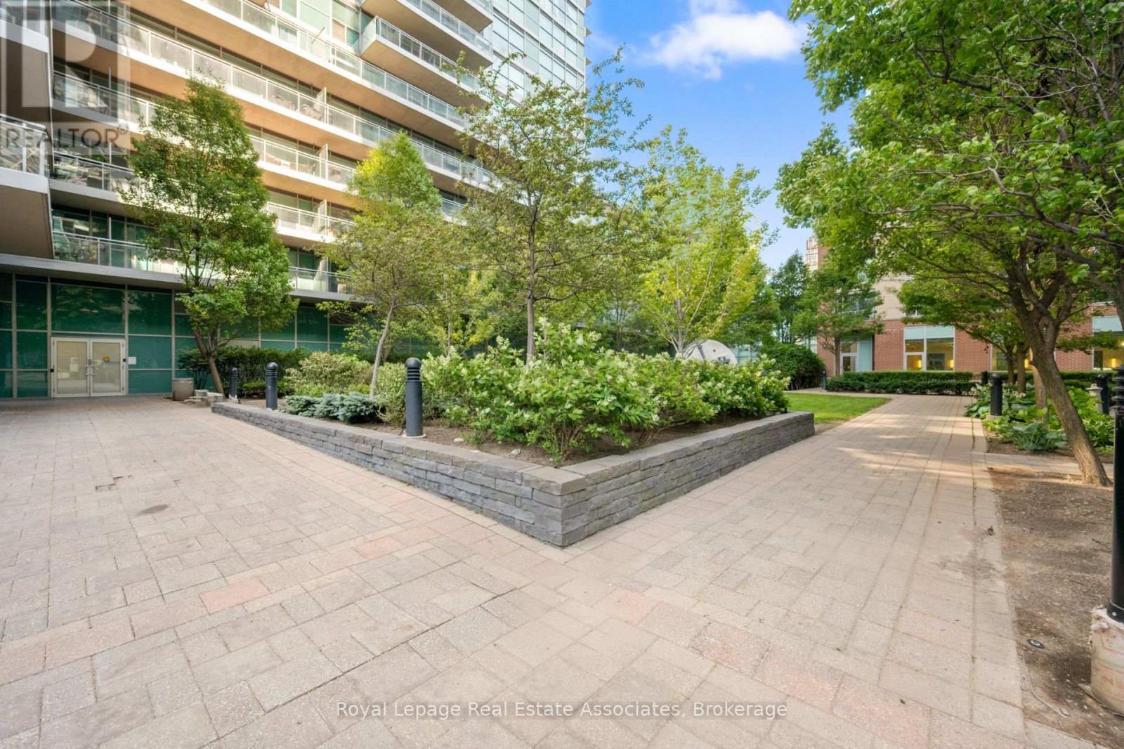 Photo 27 of 222 80 Western Battery Road, Toronto ON