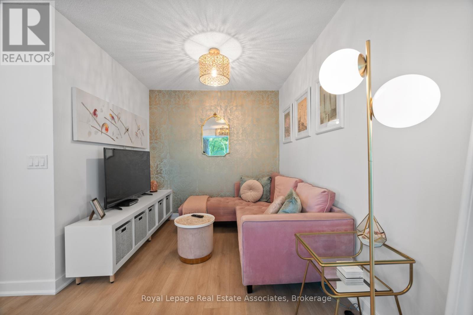 Photo 3 of 222 80 Western Battery Road, Toronto ON