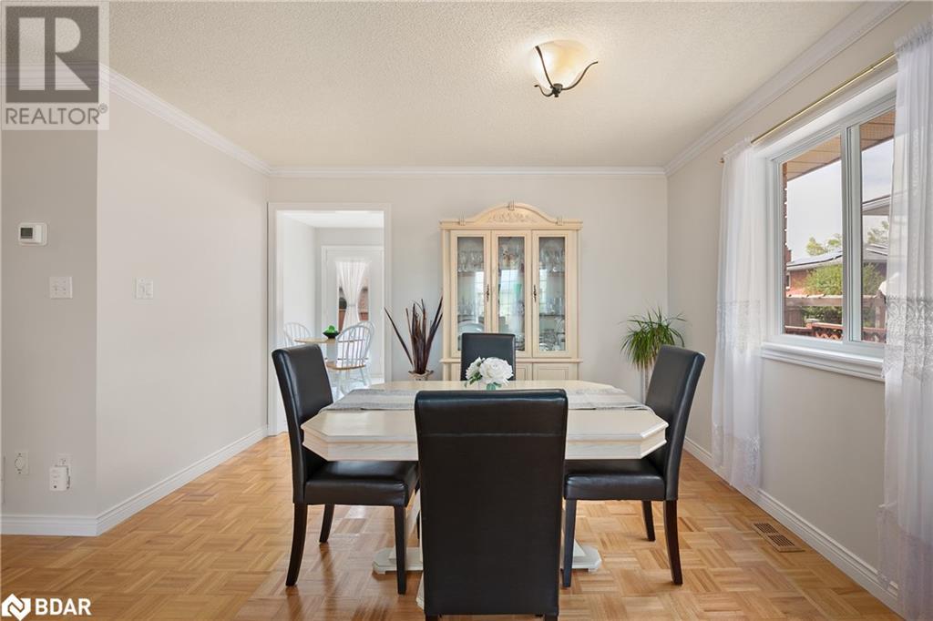Photo 12 of 72 Buchanan Street, Barrie ON