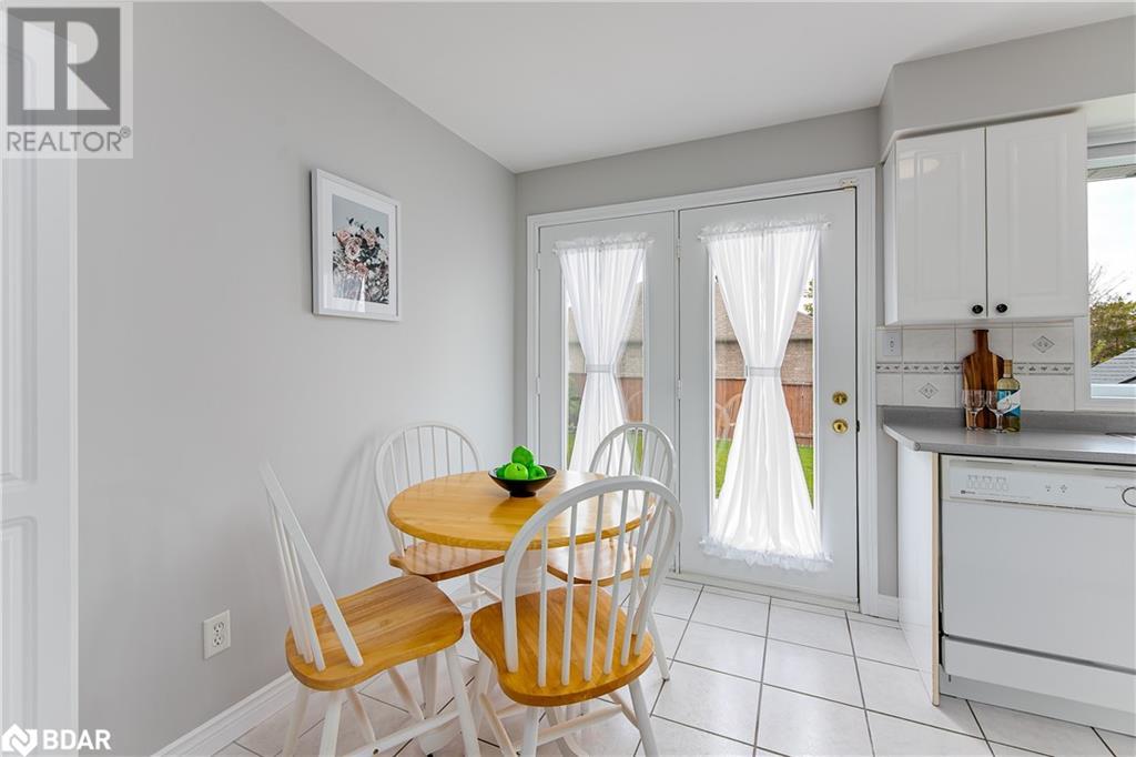 Photo 14 of 72 Buchanan Street, Barrie ON