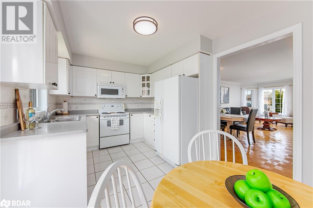 Photo 16 of 72 Buchanan Street, Barrie ON