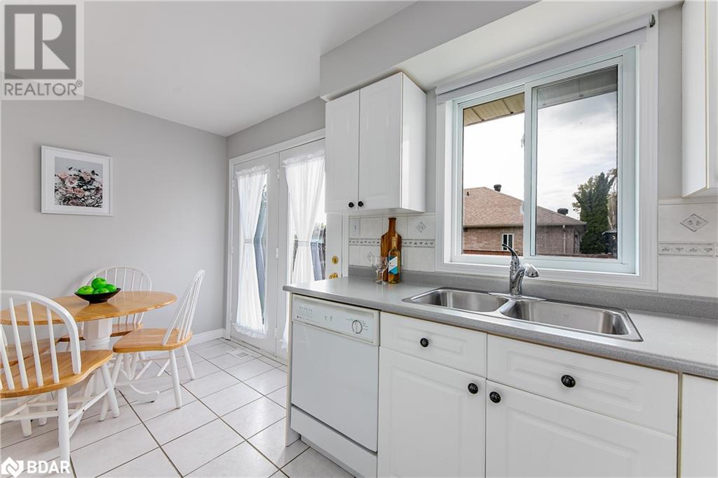 Photo 20 of 72 Buchanan Street, Barrie ON