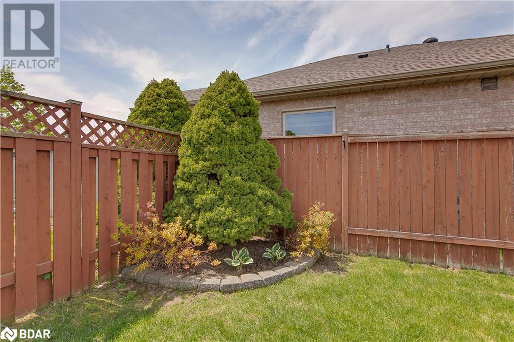 Photo 48 of 72 Buchanan Street, Barrie ON