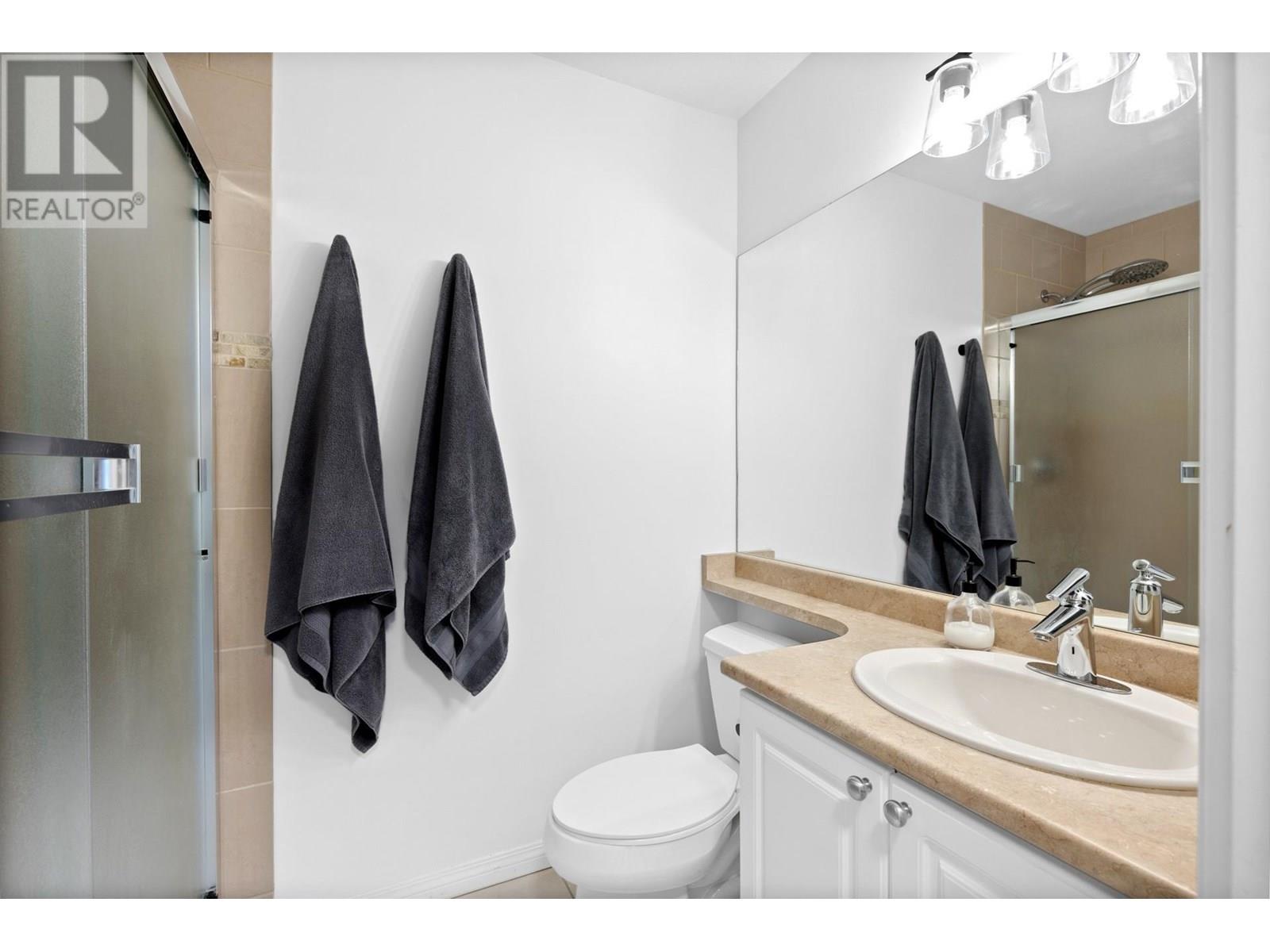 14 1853 Parkview Crescent, Kelowna