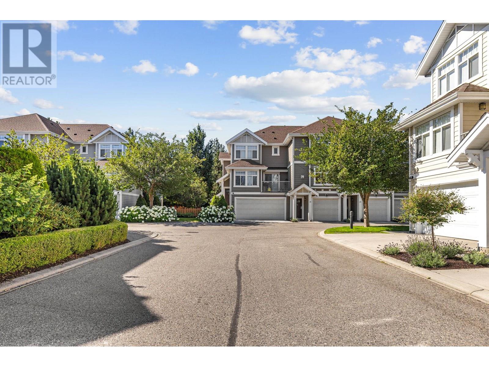 14 1853 Parkview Crescent, Kelowna