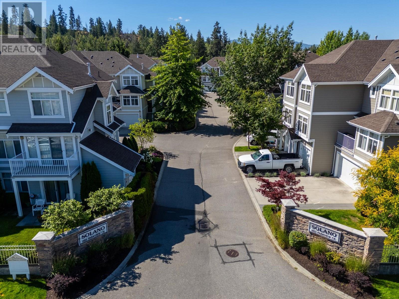 14 1853 Parkview Crescent, Kelowna