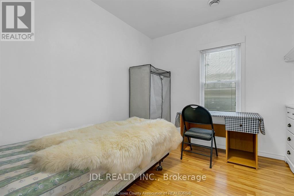 Photo 11 of 721 723 Campbell Avenue, Windsor ON