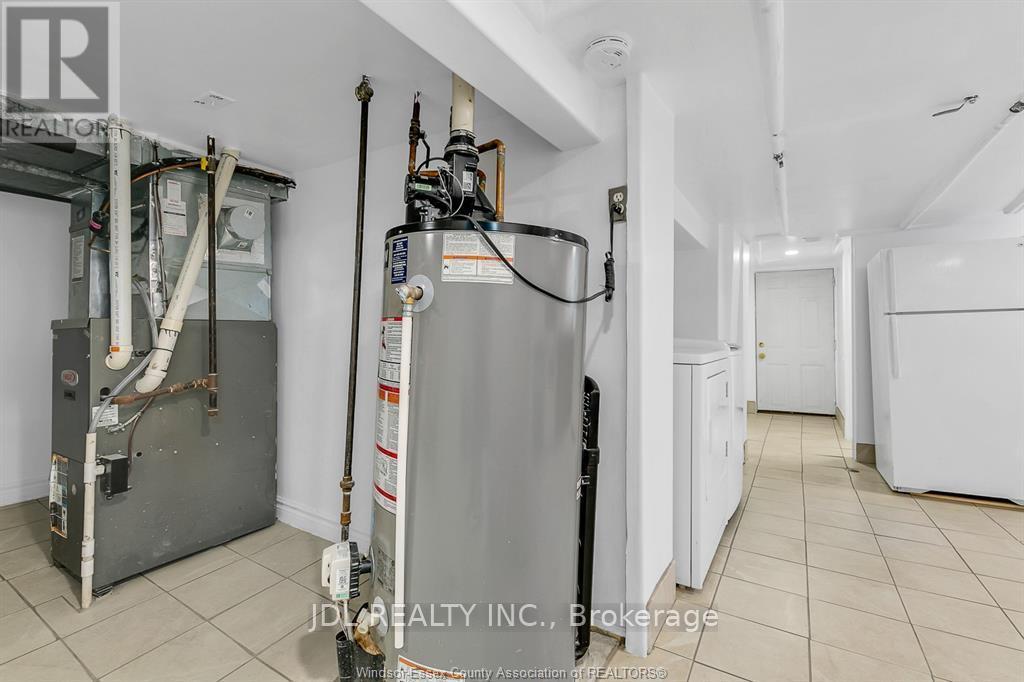 Photo 14 of 721 723 Campbell Avenue, Windsor ON