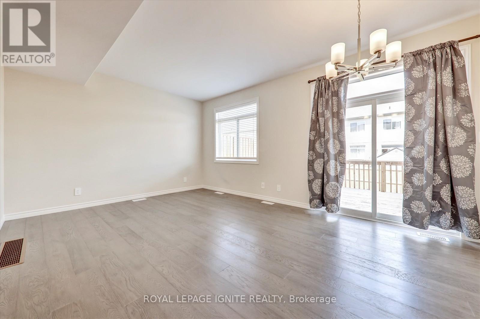 Photo 11 of 12 Otonabee Street, Belleville ON
