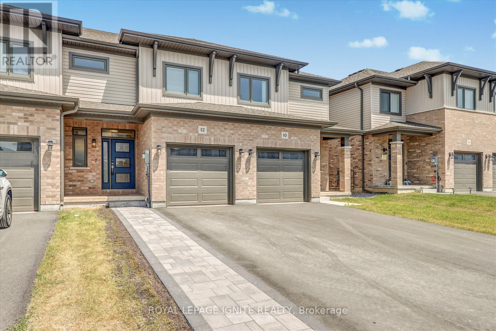 Photo 3 of 12 Otonabee Street, Belleville ON