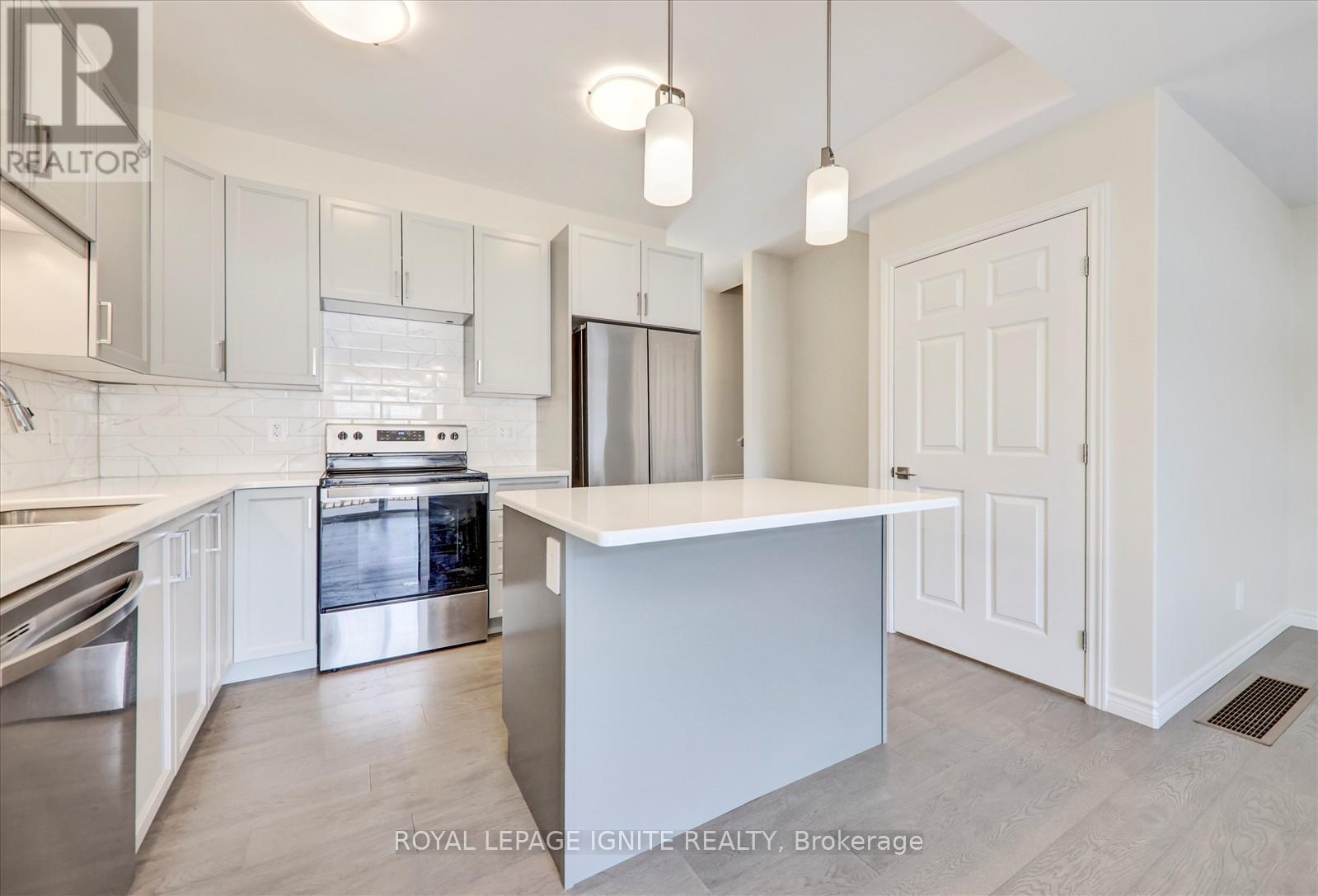 Photo 8 of 12 Otonabee Street, Belleville ON