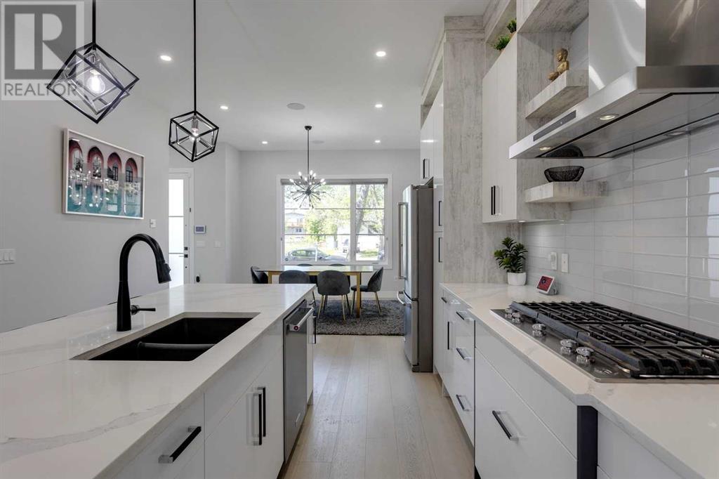Single Family House for Sale in   Avenue NE Tuxedo Park Calgary 