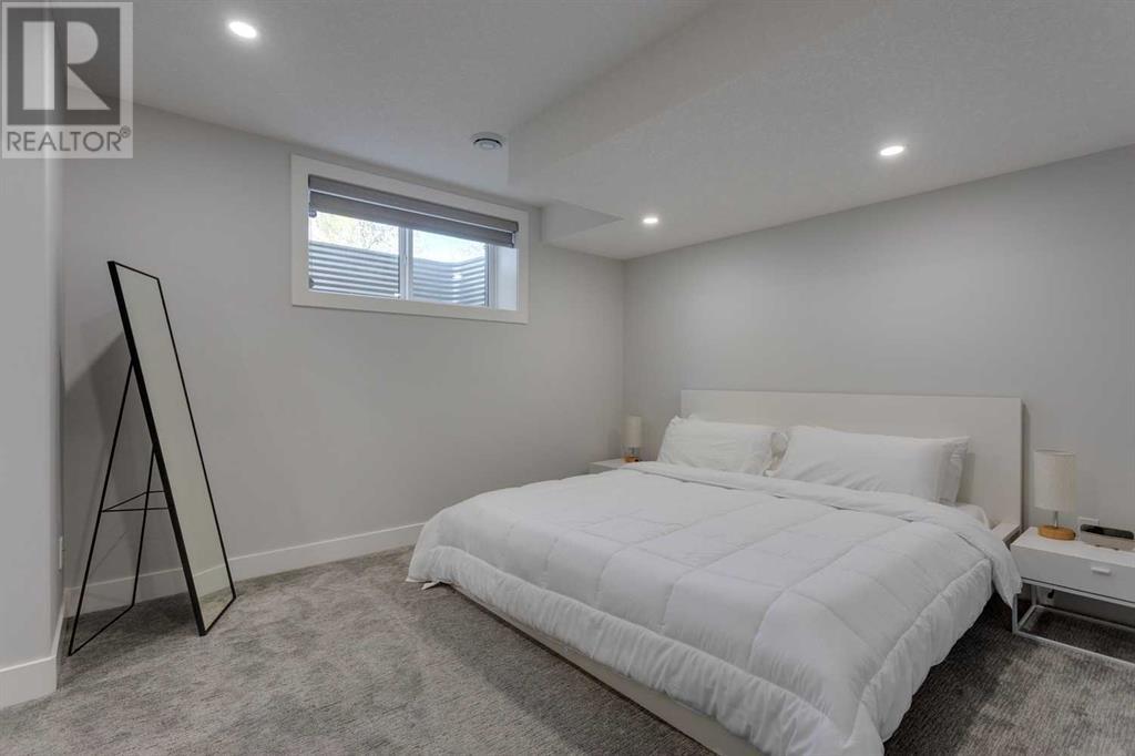 Single Family House for Sale in   Avenue NE Tuxedo Park Calgary 