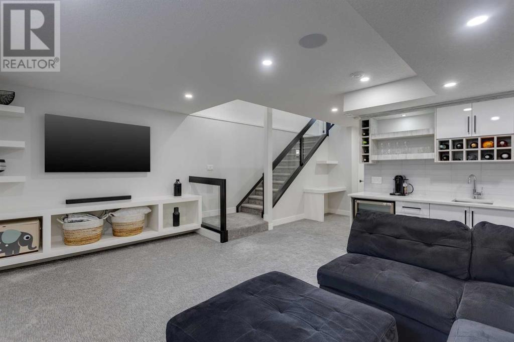 Single Family House for Sale in   Avenue NE Tuxedo Park Calgary 