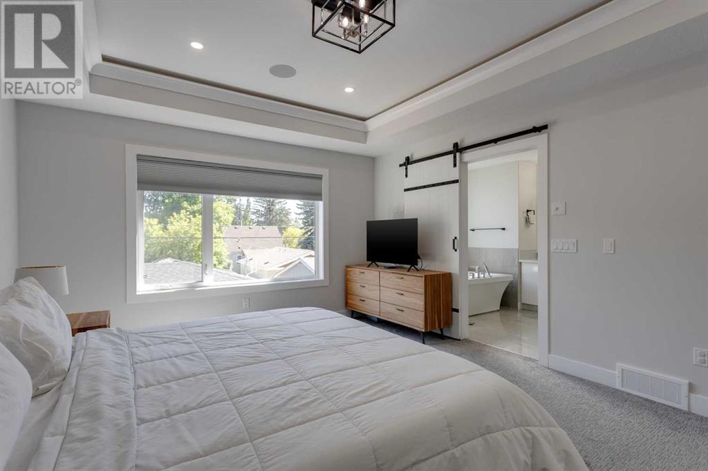 Single Family House for Sale in   Avenue NE Tuxedo Park Calgary 