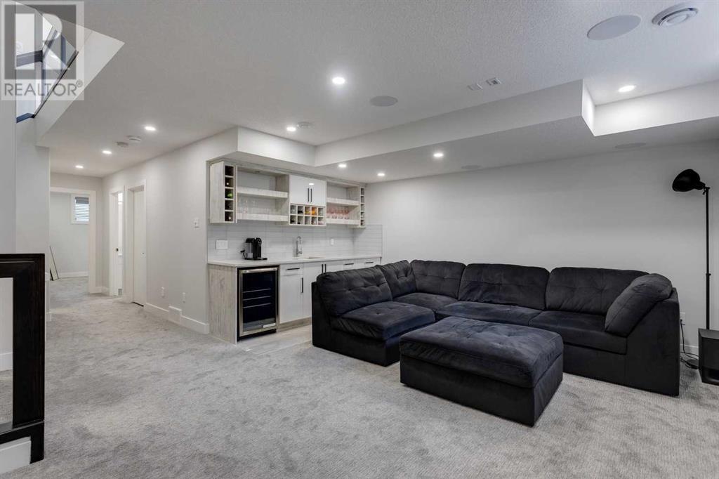 Single Family House for Sale in   Avenue NE Tuxedo Park Calgary 