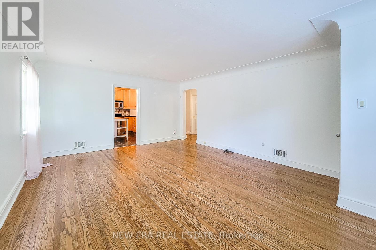 Single Family House for Sale in  ERINDALE AVENUE Hamilton (Rosedale) 