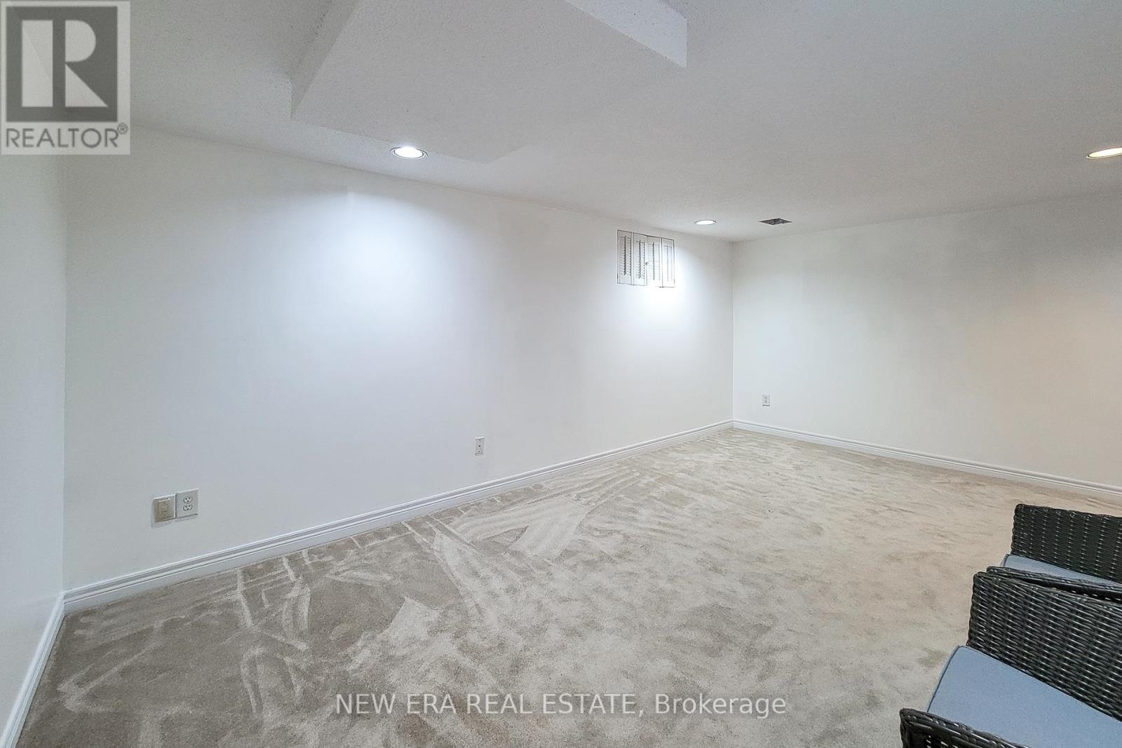 Single Family House for Sale in  ERINDALE AVENUE Hamilton (Rosedale) 