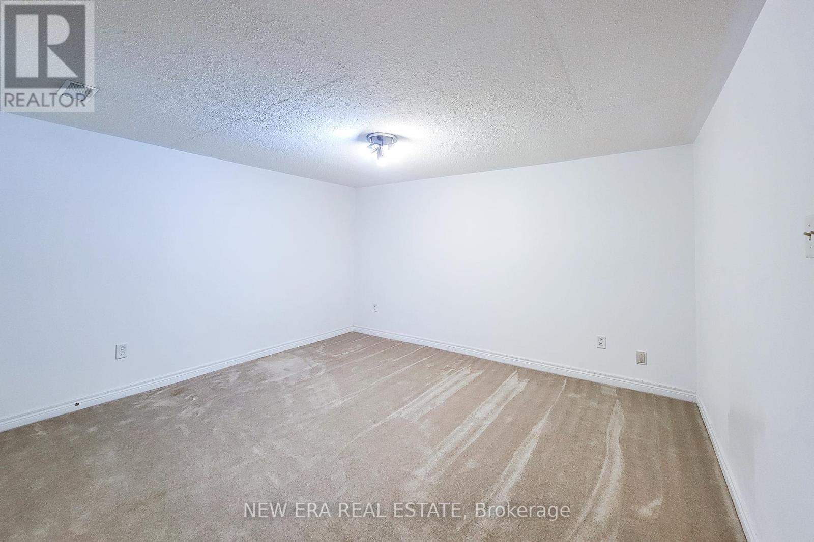 Single Family House for Sale in  ERINDALE AVENUE Hamilton (Rosedale) 