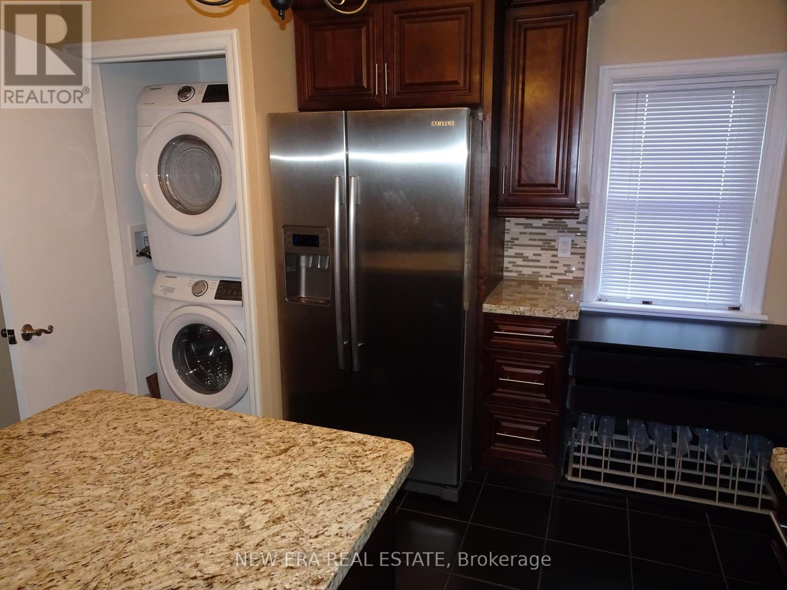 Single Family House for Sale in  ERINDALE AVENUE Hamilton (Rosedale) 