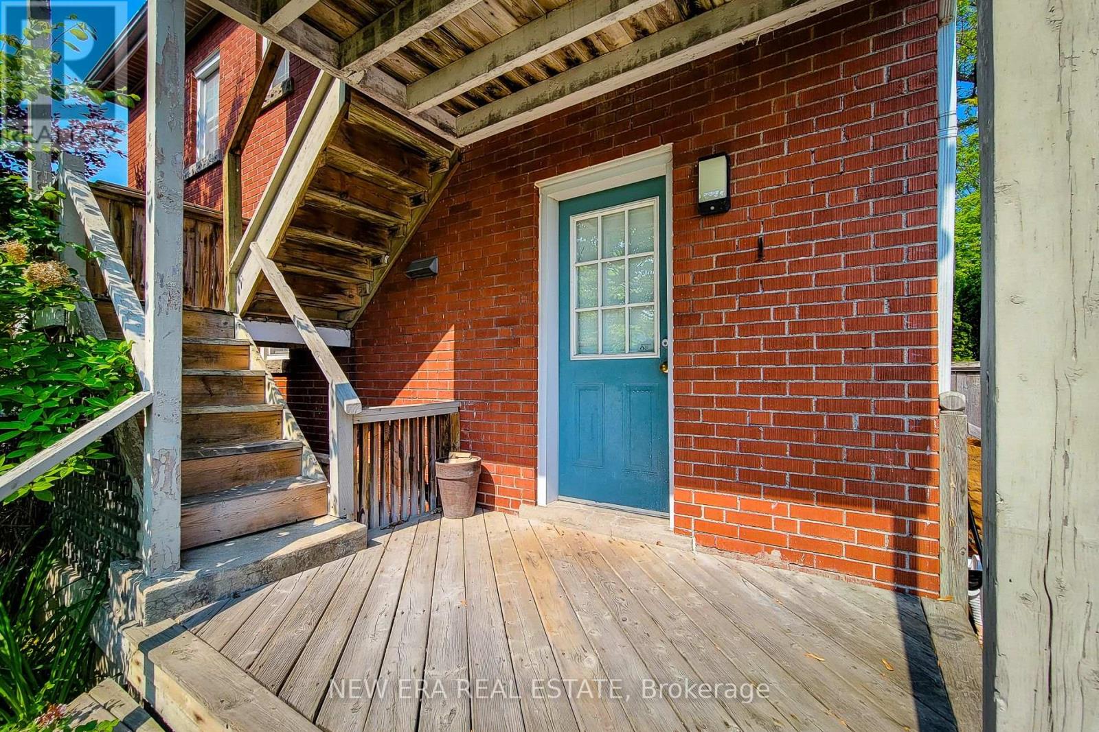 Single Family House for Sale in  ERINDALE AVENUE Hamilton (Rosedale) 