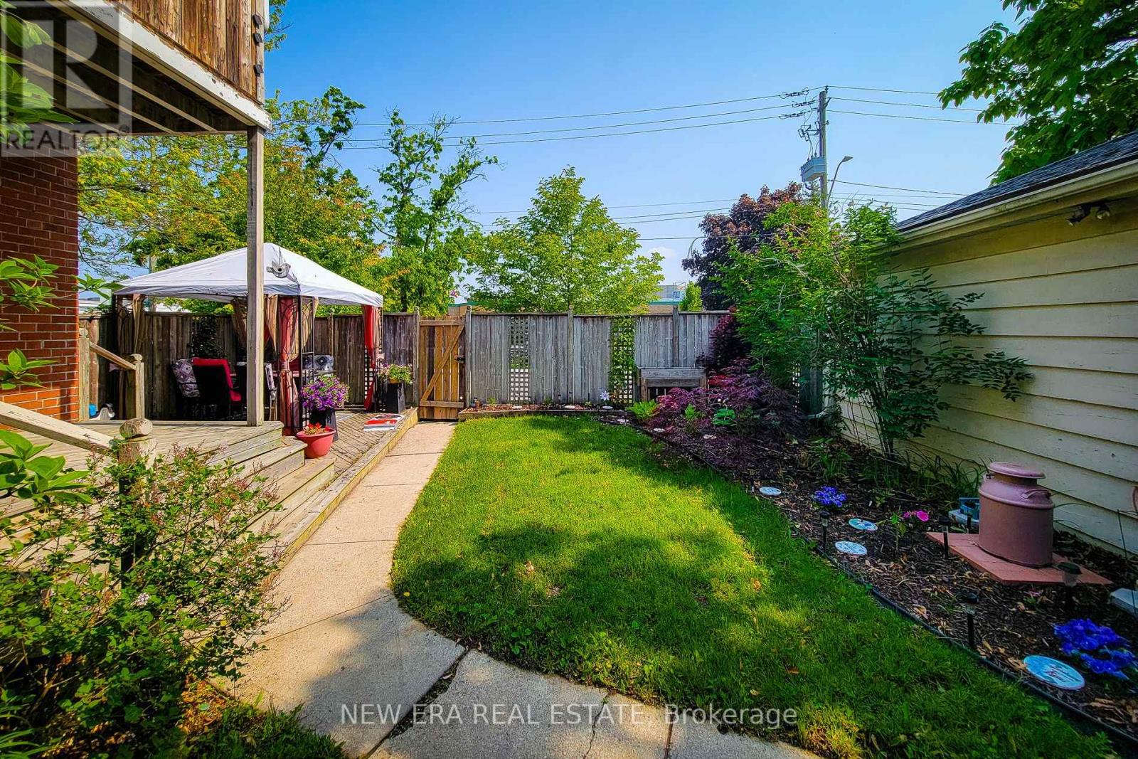 Single Family House for Sale in  ERINDALE AVENUE Hamilton (Rosedale) 