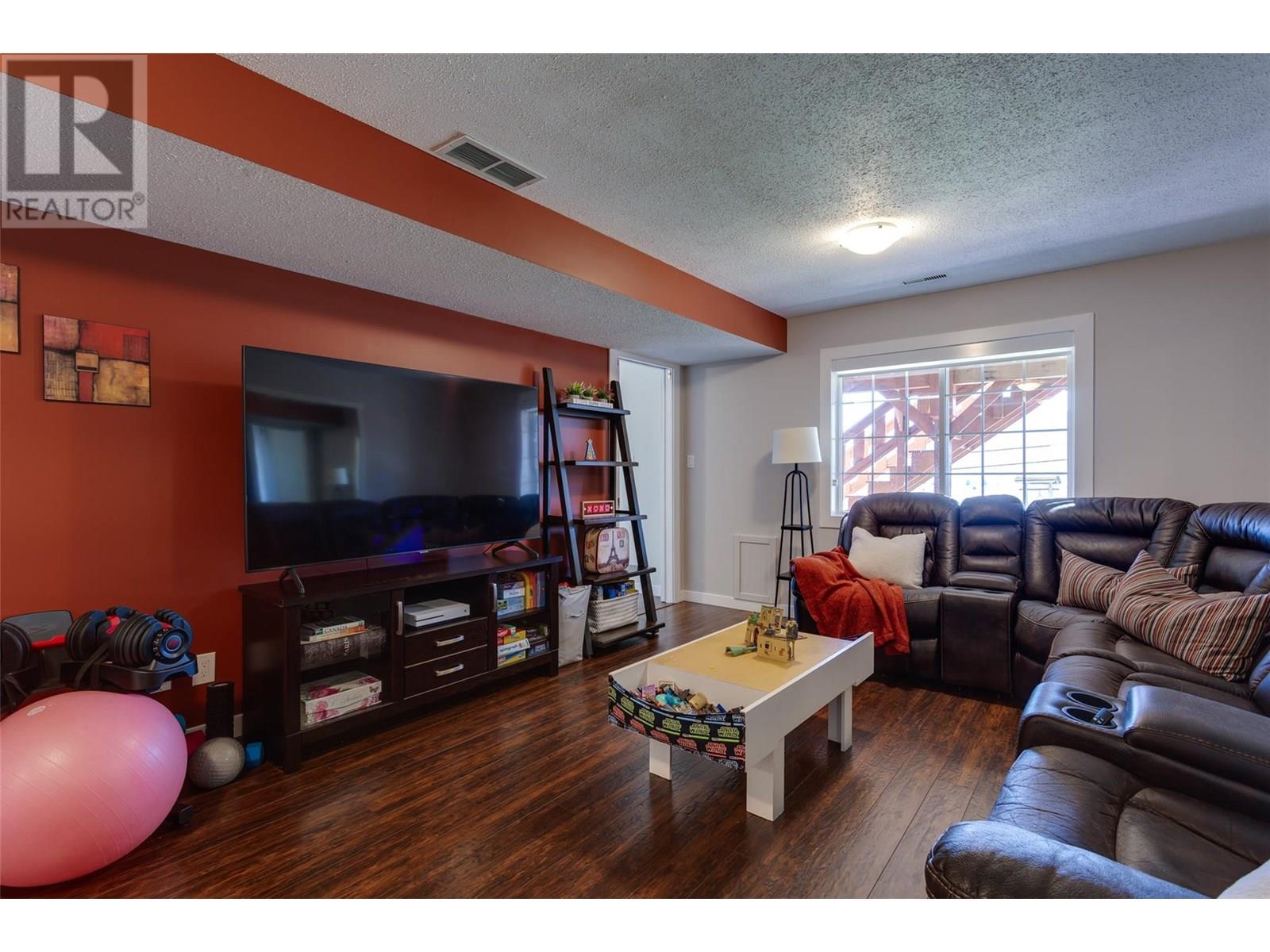 1114 2440 Old Okanagan Highway, West Kelowna