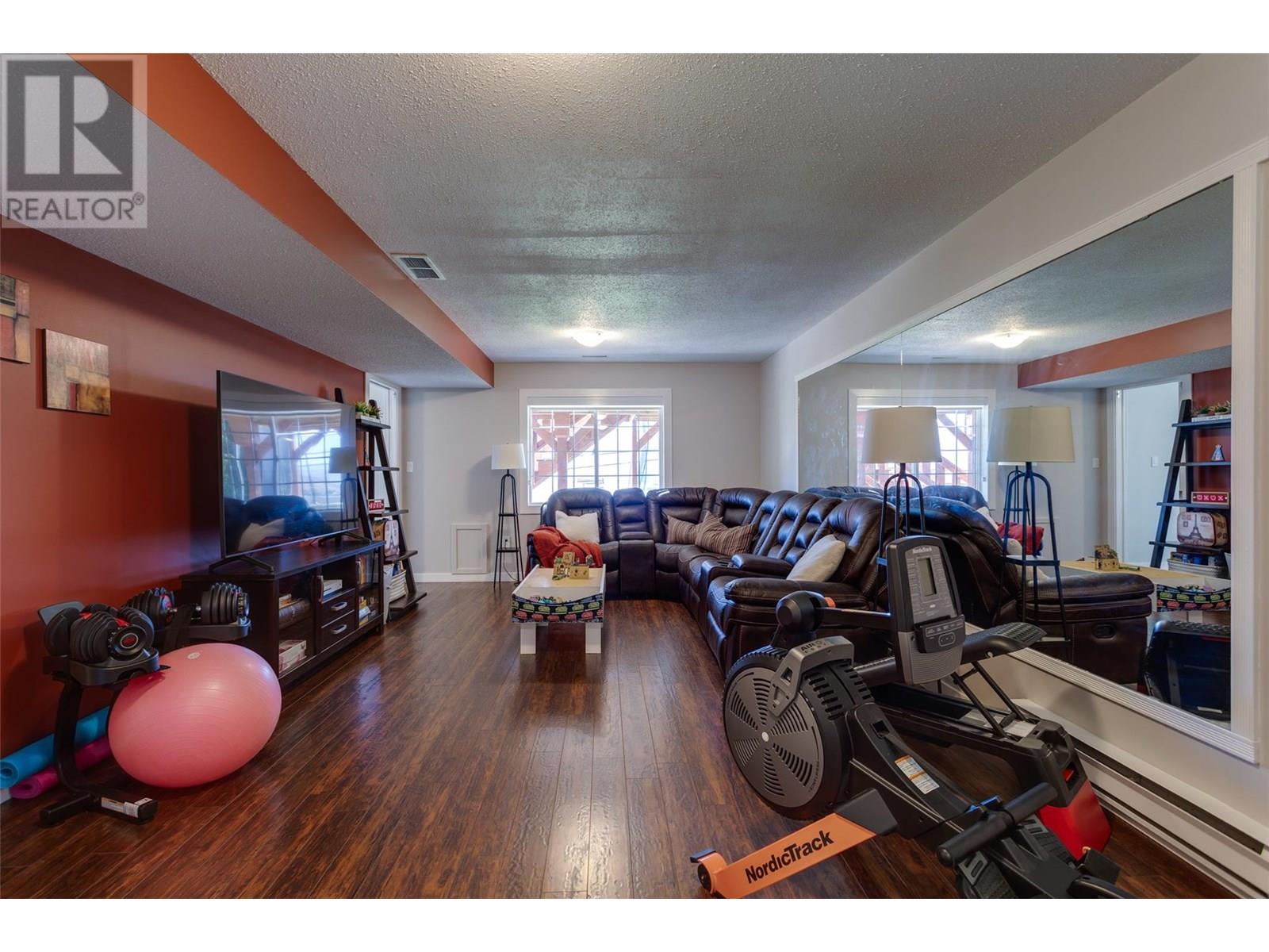 1114 2440 Old Okanagan Highway, West Kelowna