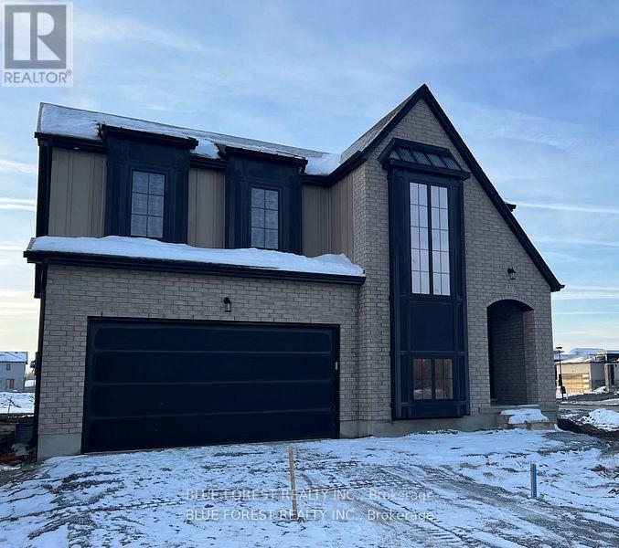 Photo 3 of 174 Renaissance Drive, St Thomas ON