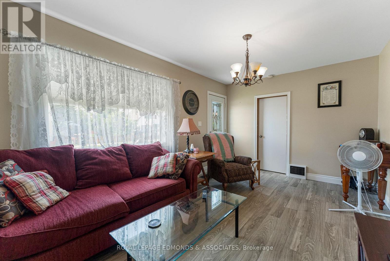 Photo 14 of 961 Bronx Street, Pembroke ON