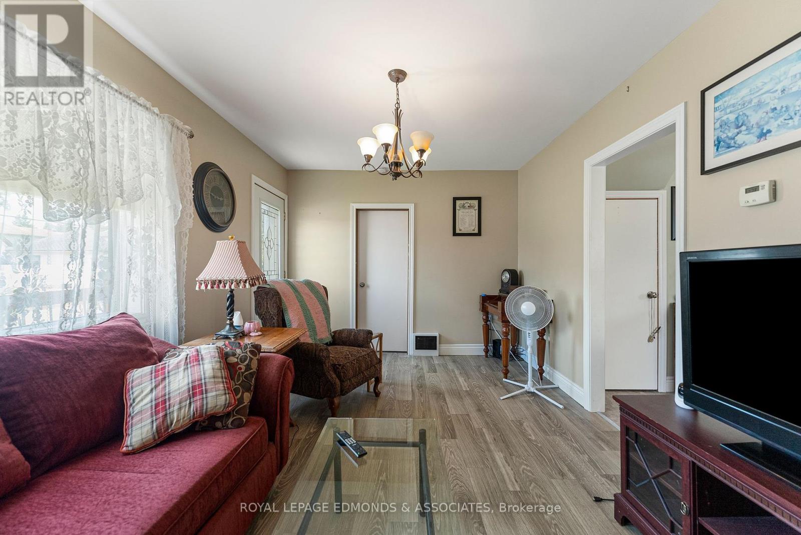 Photo 17 of 961 Bronx Street, Pembroke ON