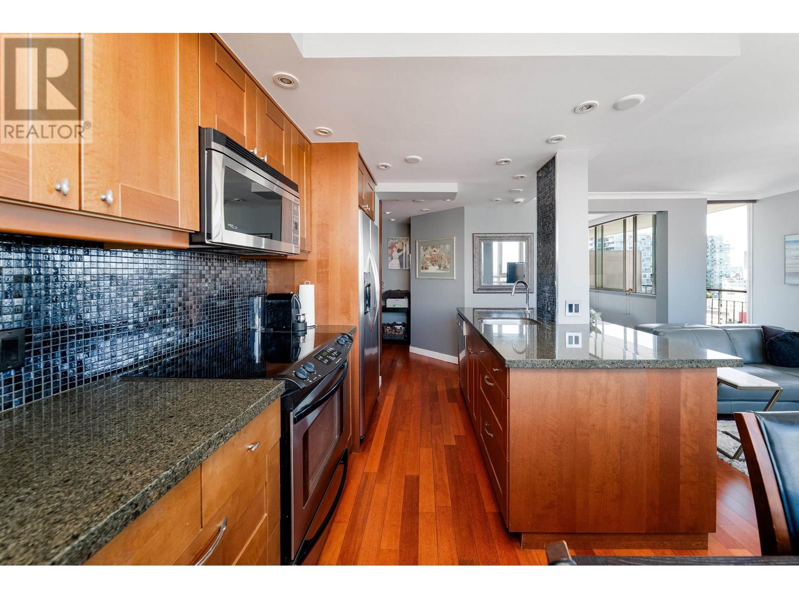 Photo 9 of 1603 1850 Comox Street, Vancouver BC