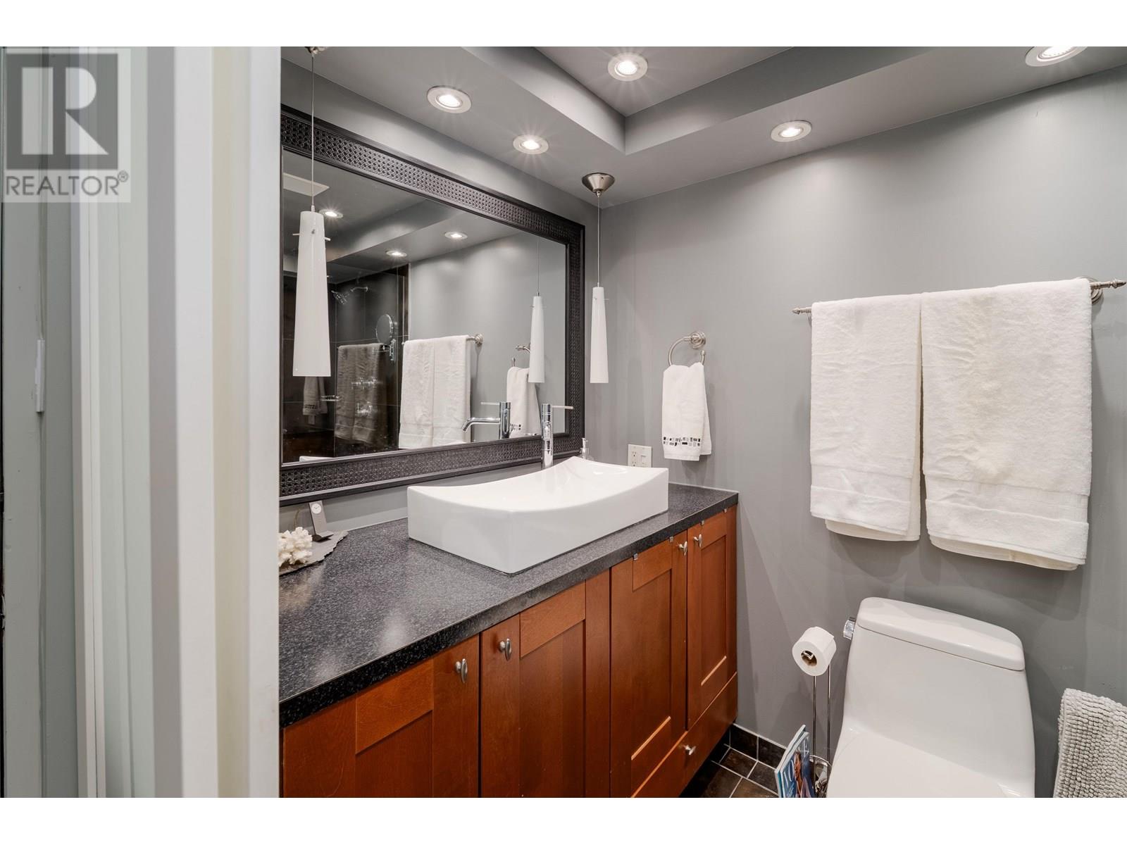 Photo 1 of 1603 1850 Comox Street, Vancouver BC