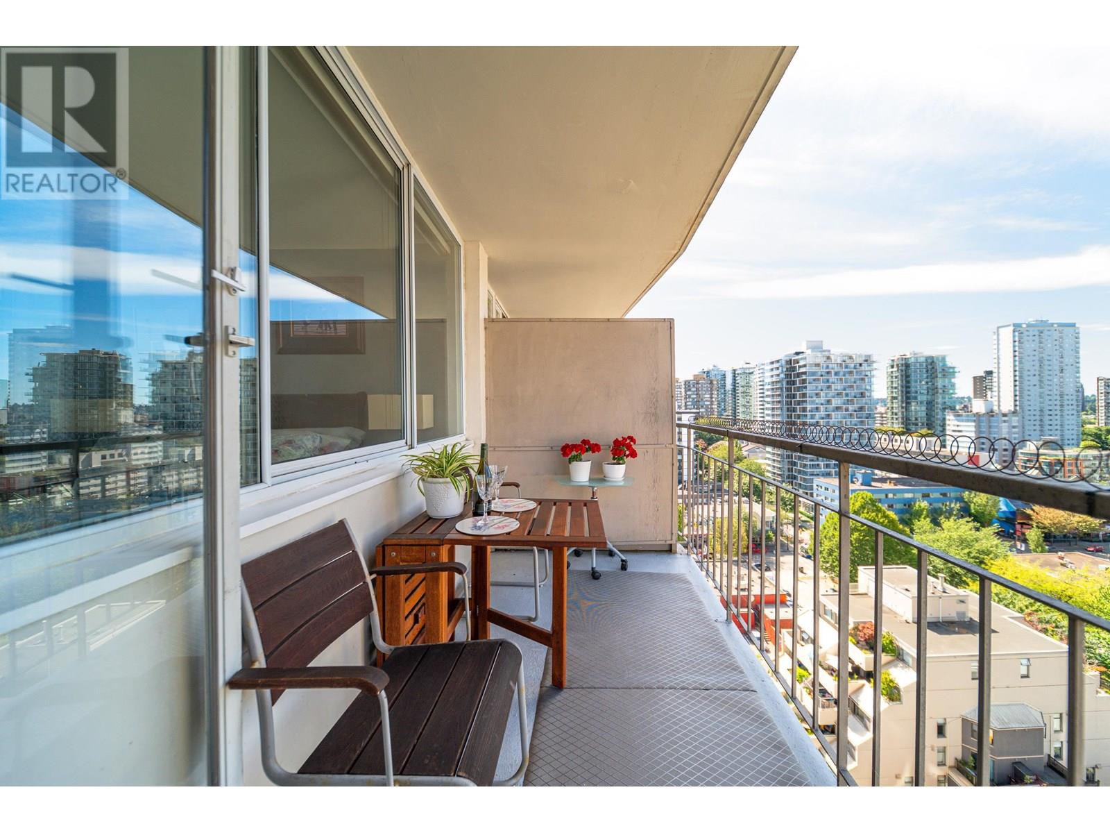 Photo 11 of 1603 1850 Comox Street, Vancouver BC