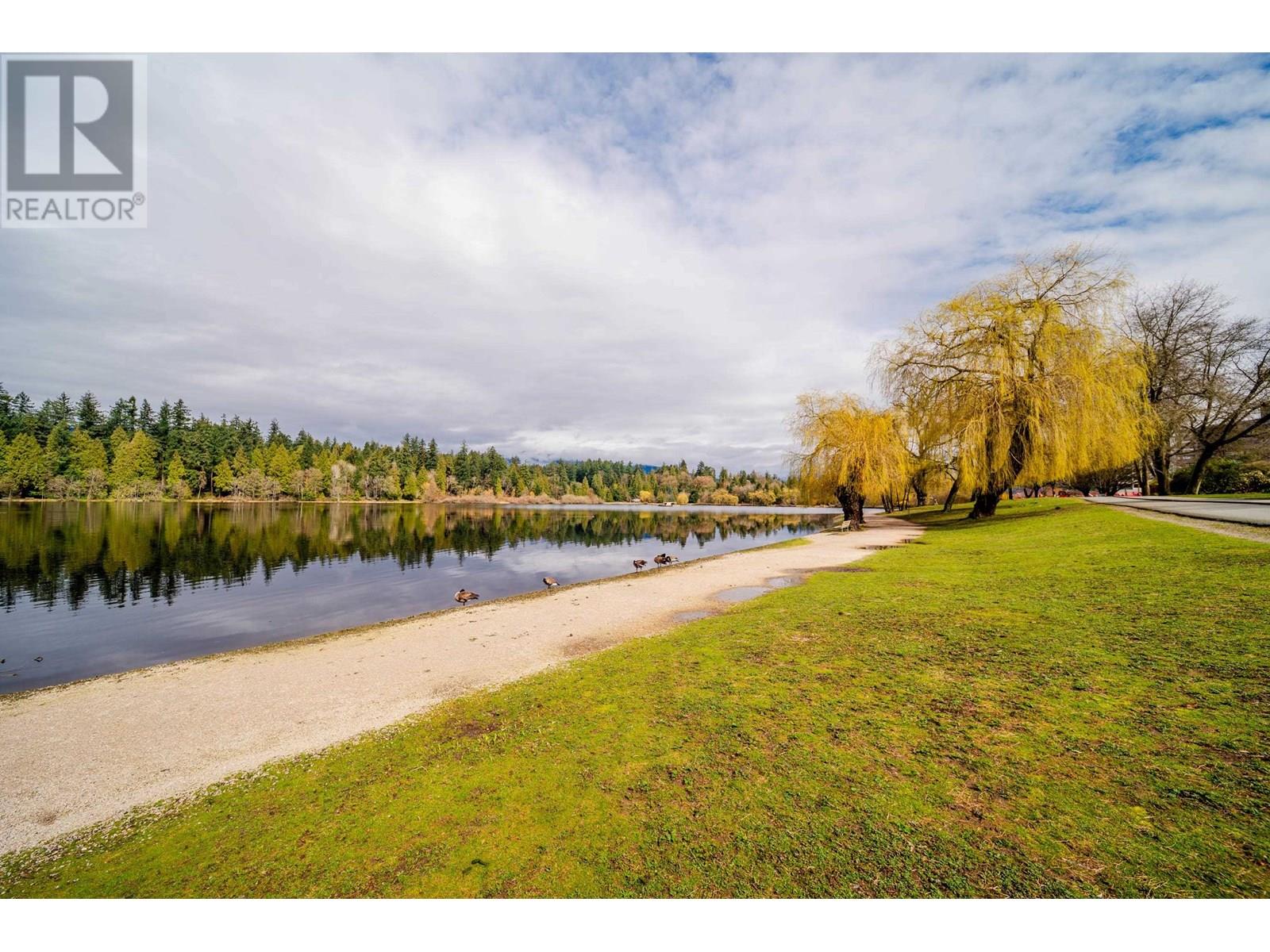 Photo 14 of 1603 1850 Comox Street, Vancouver BC